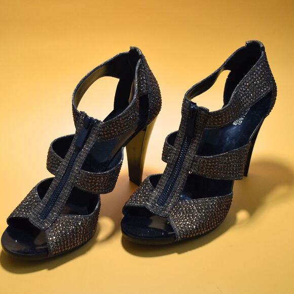 MICHAEL KORS Woman's Berkeley T Strap Sandals Size 9 - Picture 4 of 6